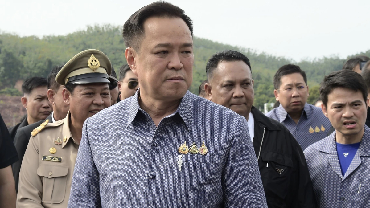 ‘อนุทิน’ ควง ‘ครม.’ ลงพื้นที่คลองเรียน เช็กระบบป้องกัน ‘น้ำท่วมหาดใหญ่’