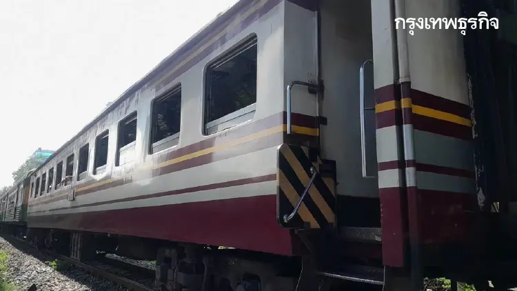 ด่วน! รถไฟเฉี่ยวชนคนเดินเท้า หมดสติคาที่ เขตห้วยขวาง กทม.
