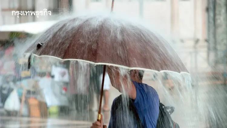 อากาศพรุ่งนี้ มวลอากาศเย็นชนมรสุม 'ใต้-อีสาน' รับมือฝนตกหนักมาก