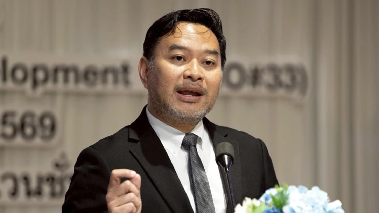 ‘หมอเอก’ เผย เปลี่ยนตัว ‘โฆษกรัฐบาล’ ยังรอก่อน จับตา ‘ครม.’ เคาะสัปดาห์หน้า