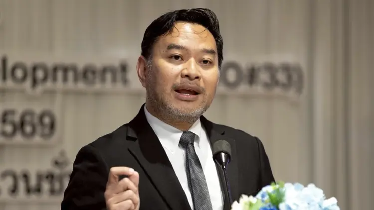 ‘หมอเอก’ เผย เปลี่ยนตัว ‘โฆษกรัฐบาล’ ยังรอก่อน จับตา ‘ครม.’ เคาะสัปดาห์หน้า