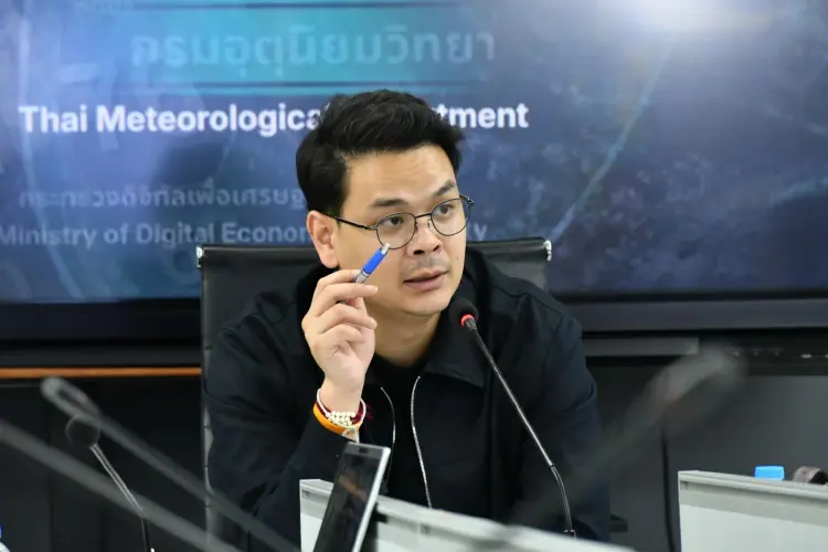 ’ไชยชนก‘คาดวันนี้ฝนเริ่มลด สั่งกรมอุตุฯตั้งศูนย์ฯพยากรณ์-เตือนภัย ลดความตื่นตระหนก