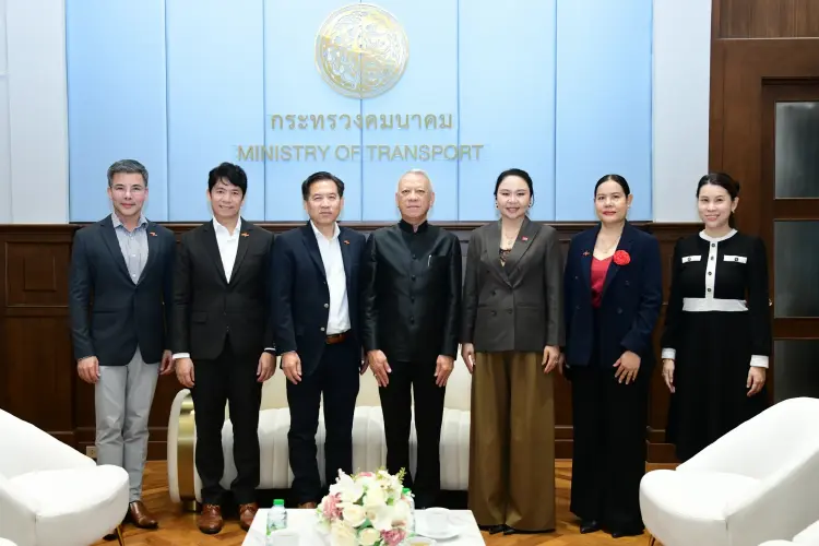 'พิพัฒน์' หารือ 'ไทยเวียตเจ็ท' หนุนขยายรูทบินเมืองรองเชื่อมอินเตอร์