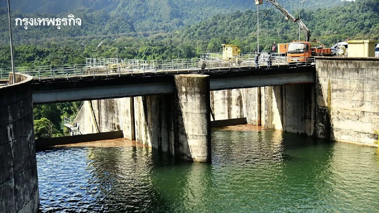สทนช. ยันเขื่อนวชิราลงกรณ ยังรับน้ำได้ ไม่ต้องเปิด Spillway