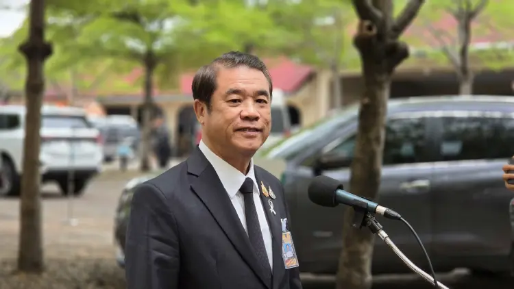 'สุริยะ' ยัน ของบซื้อรถเกี่ยวข้าว EV คันละ 16 ล้าน ดูแพง คุ้มค่าระยะยาว
