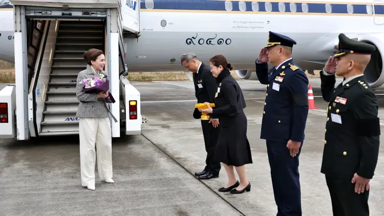 พระราชินี เสด็จฯ ถึงญี่ปุ่น ตามคำกราบบังคมทูลเชิญของประธานสหพันธ์ฮอกกี้น้ำแข็งนานาชาติ