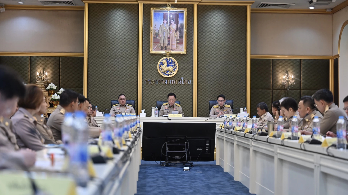 ‘อนุทิน’ สั่ง ผู้ว่าฯ ทั่วประเทศ เตรียม2พระราชพิธีถวายพระเพลิงพระบรมศพ