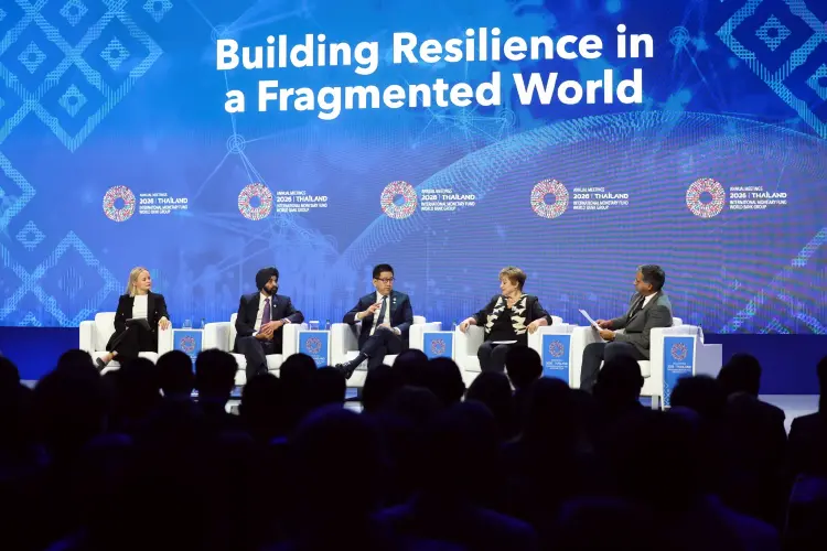 จับทิศทางเศรษฐกิจโลกจากการประชุม IMF-World Bank สู่การเดินหน้าอาเซียน | ASEAN Insight