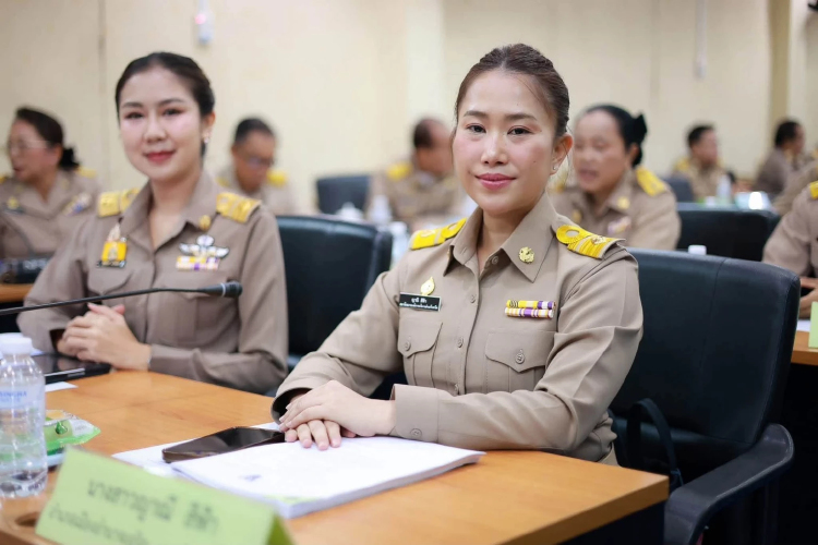 อำนาจเจริญ ระอุ สจ.คนดัง แจงร่วมม็อบจริง จี้ 'ทนายอั๋น' ขอโทษ ใส่ร้ายปม ฮั้ว สว.