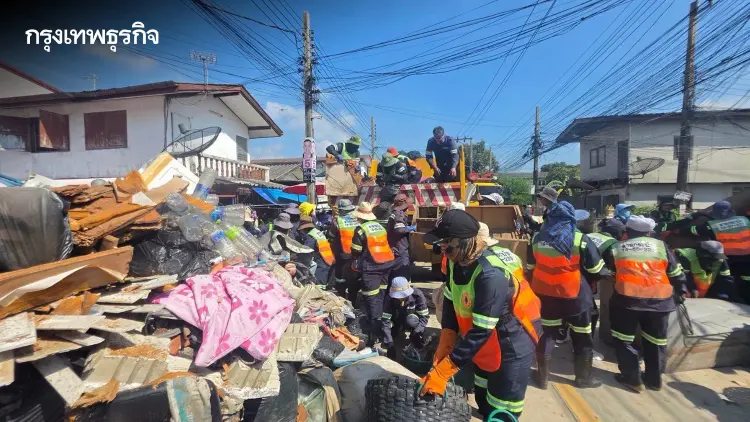 กทม. เร่งระบายน้ำฝั่งตะวันออก ฟื้นฟูร่มเกล้า เก็บขยะแล้วกว่า 5,000 ตัน