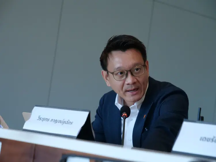 ครม.เงา เตือนรัฐบาล อย่าเหลิงคำชมจัด IMF-World Bank เมินเสียงติง