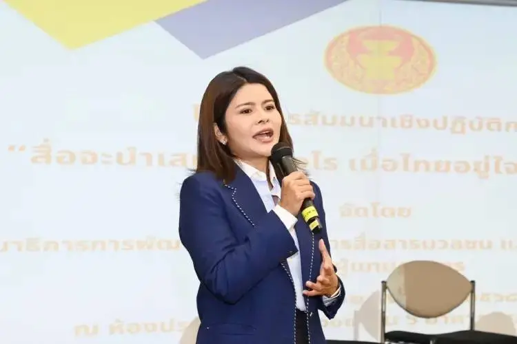 'ลิซ่า'สวน รมต.ดาหน้า ด้อยค่าศึกซักฟอก เชื่อ มีองครักษ์พิทักษ์ลูกเทพ