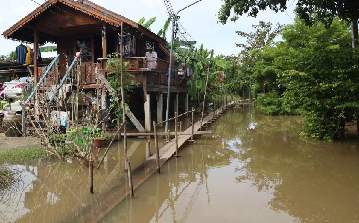 น้ำท่วมล่าสุด 17 จังหวัด-กทม. ยังจมบาดาล เดือดร้อนทะลุ 1 ล้านคน