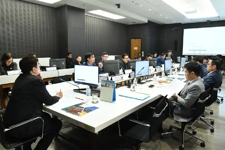 'ฝ่ายค้าน' วอร์กเอาท์ วงถกวัน 'ซักฟอก' ซัด 'รัฐบาล' จงใจบีบเวลา