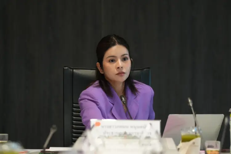 ปชน.สวน 'กรวีร์' พูดความจริง รัฐบาลบีบวันซักฟอก ใครกันแน่ไม่ถอย
