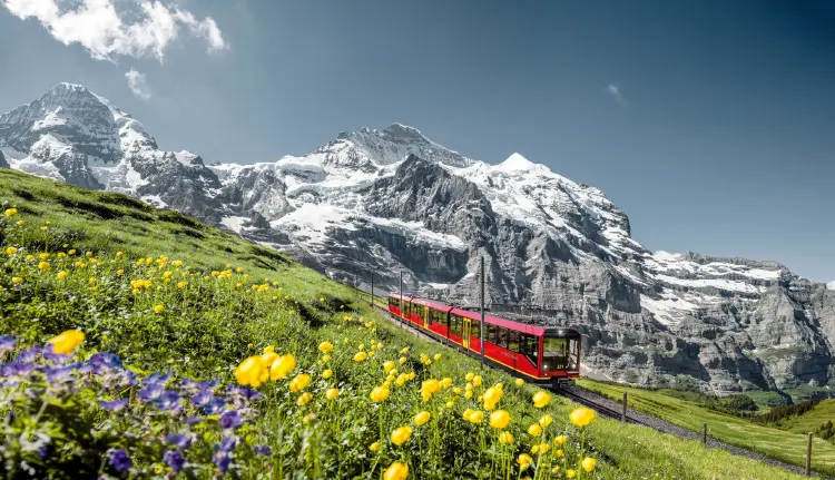 ปักหมุดเที่ยวเทือกเขาแอลป์ 4 ฤดู กับ 'Jungfrau Railways' รถไฟร้อยปีสวิตเซอร์แลนด์