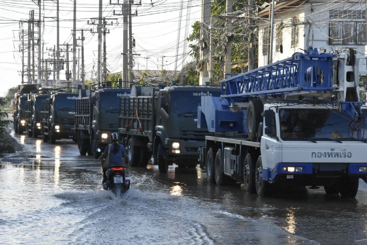 ทร.โยกเรือผลักดันน้ำ 10 ลำ รับมือสถานการณ์แม่น้ำบางปะกง