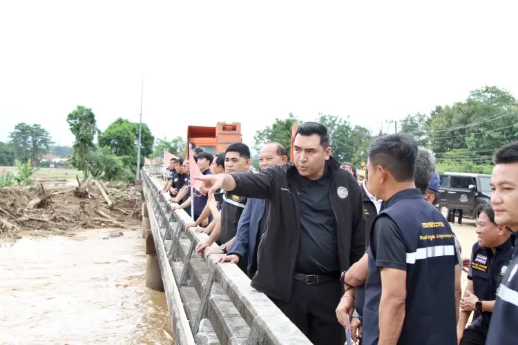 รมช.เกษตรฯ สั่งจัดชุดเฉพาะกิจ-ตั้งศูนย์พักพิงรับมือฝนตก - กรมชลฯ เกาะติดแถลงสถานการณ์น้ำ