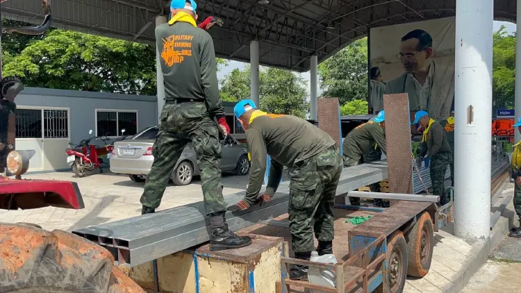 'ปลัด กห.' ห่วงผู้ประสบภัยน้ำท่วม ผนึกกำลังทหาร-กาชาด สร้างบ้านผู้รับผลกระทบ