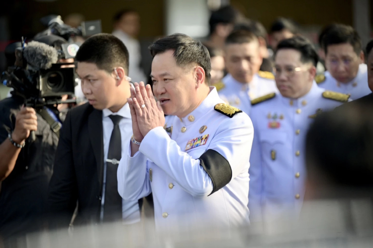 'นายกฯ' โยน 'ปธ.สภา' ตัดสินใจกำหนดวันอภิปรายไม่ไว้วางใจใหม่
