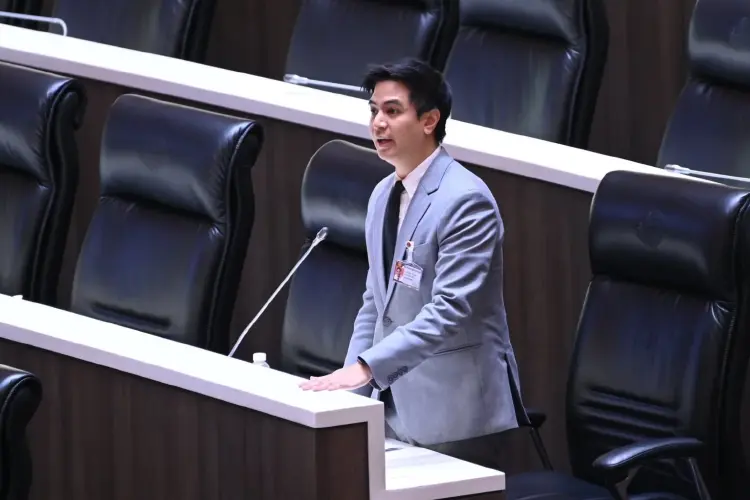 สภาไม่ใช่สาขารัฐบาล 'ไอติม' ยังไม่เคาะวันซักฟอก ยัน 5 วันสมเหตุผล