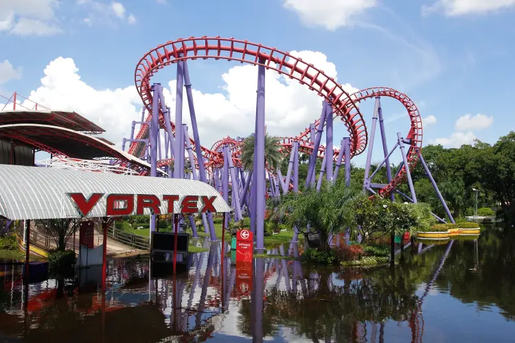 เปิดใจเจ้าของ ‘สวนสยาม’ อ่วมน้ำท่วม เสียหาย 500 ล้าน “ถ้าพูดแต่ปากว่าจะช่วยแล้วไม่ช่วย สวนสยามก็ต้องขอลาตลอดกาล”