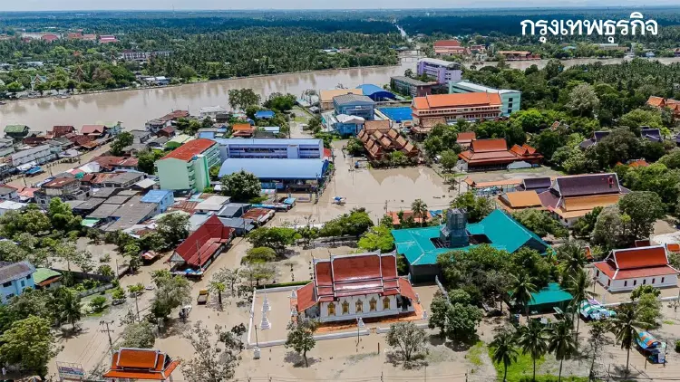 สถานการณ์น้ำท่วมสมุทรสงคราม 3 ต.ค.69 ระดมเครื่องผลักดันน้ำสู้ทะเลหนุน
