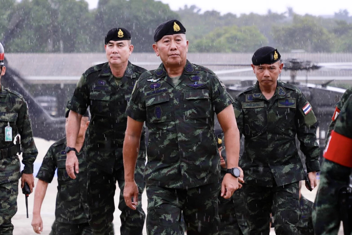 ผบ.ทบ. ลงใต้ 'ศรีสาคร' ปะทะเดือด ตำรวจดับ 1 ทหารพรานเจ็บ 2