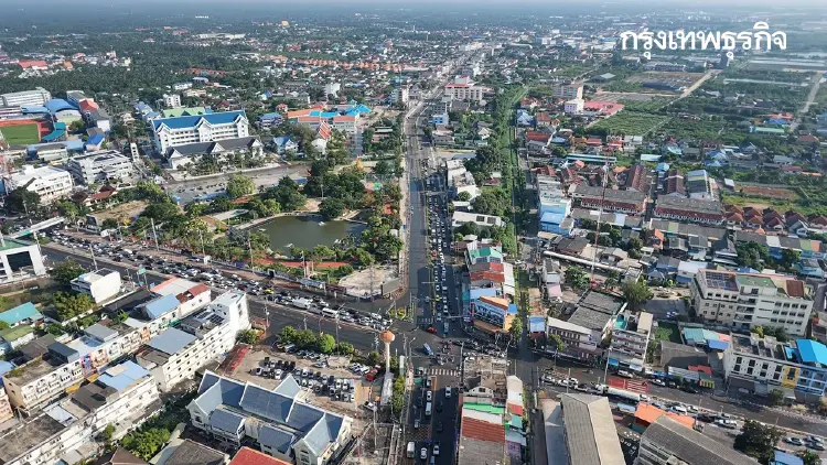 รถติดมากวันนี้ น้ำทะเลหนุนสูง 3.8 เมตร ทะลักท่วมเมืองสมุทรสงคราม