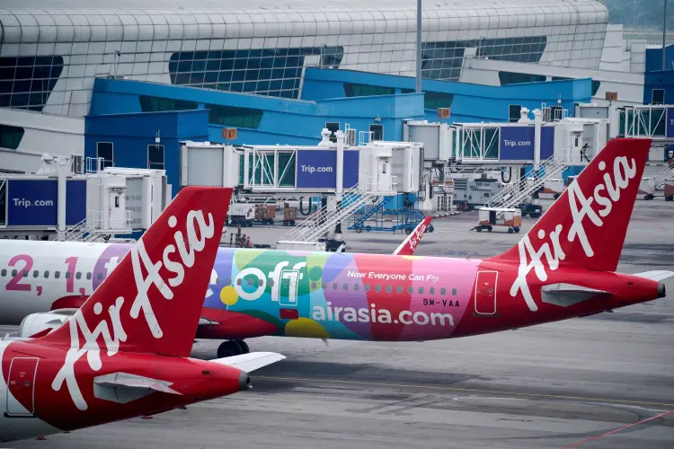 นายกฯ มาเลเซียยืนยัน ยังไม่มีข้อตกลงอุ้มสายการบิน AirAsia