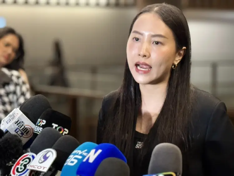 ‘รักชนก’ ซัด ‘อนุทิน’ อย่าเอาปมเรื่องพ่อแม่ มาด้อยค่ากัน