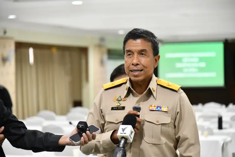 'ชัชชาติ' ปัดเกาเหลา กทม.-รัฐบาล ยันประสานงานใกล้ชิด ช่วยน้ำท่วม