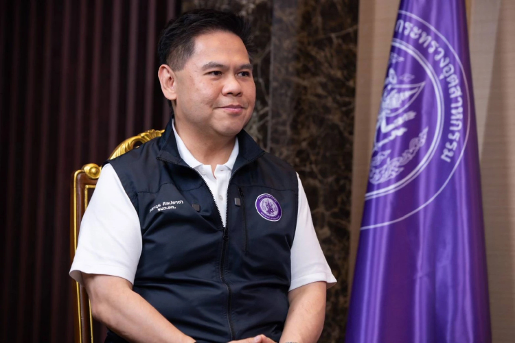'วราวุธ' เร่งนิคมรีไซเคิลรับซากโซลาร์–แบต EV ปรับหนักทิ้งขยะพิษ
