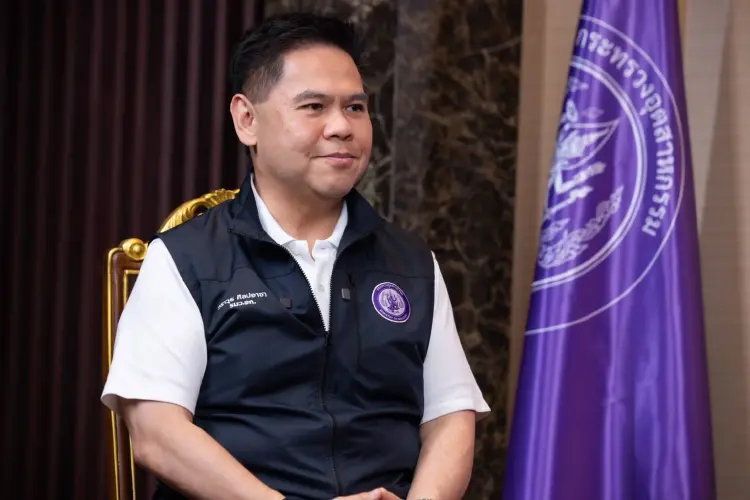 'วราวุธ' เร่งนิคมรีไซเคิลรับซากโซลาร์–แบต EV ปรับหนักทิ้งขยะพิษ