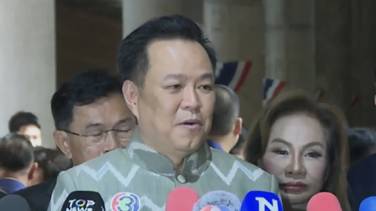 ‘อนุทิน’ ชี้ ‘กธ.-ภท.’ ควบรวม ร่วมรัฐบาล เอาทีละขั้น จบซักฟอก ค่อยว่ากัน